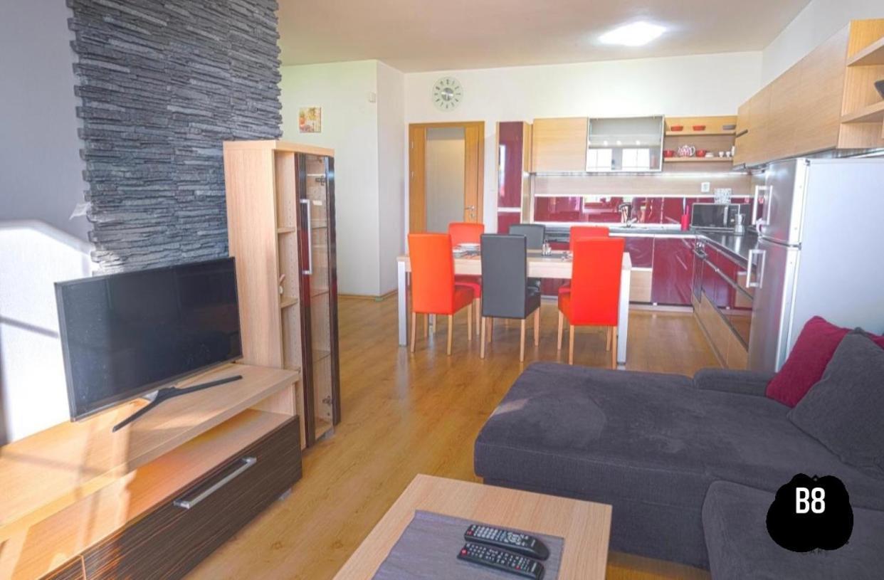Appartement Apartman Velka Lomnica B8 Extérieur photo